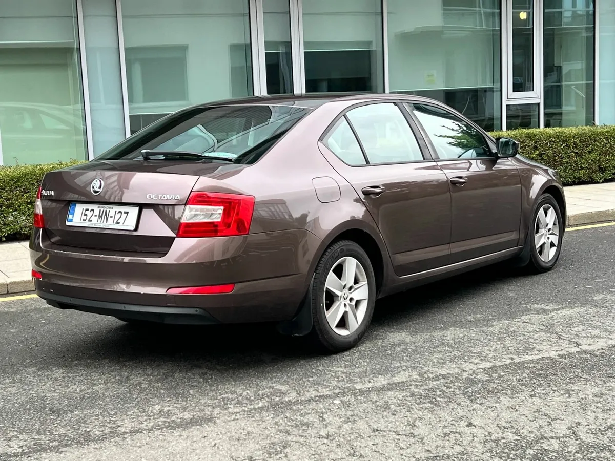 Skoda Octavia 2.0TDI *MSL Skoda Service History* - Image 4