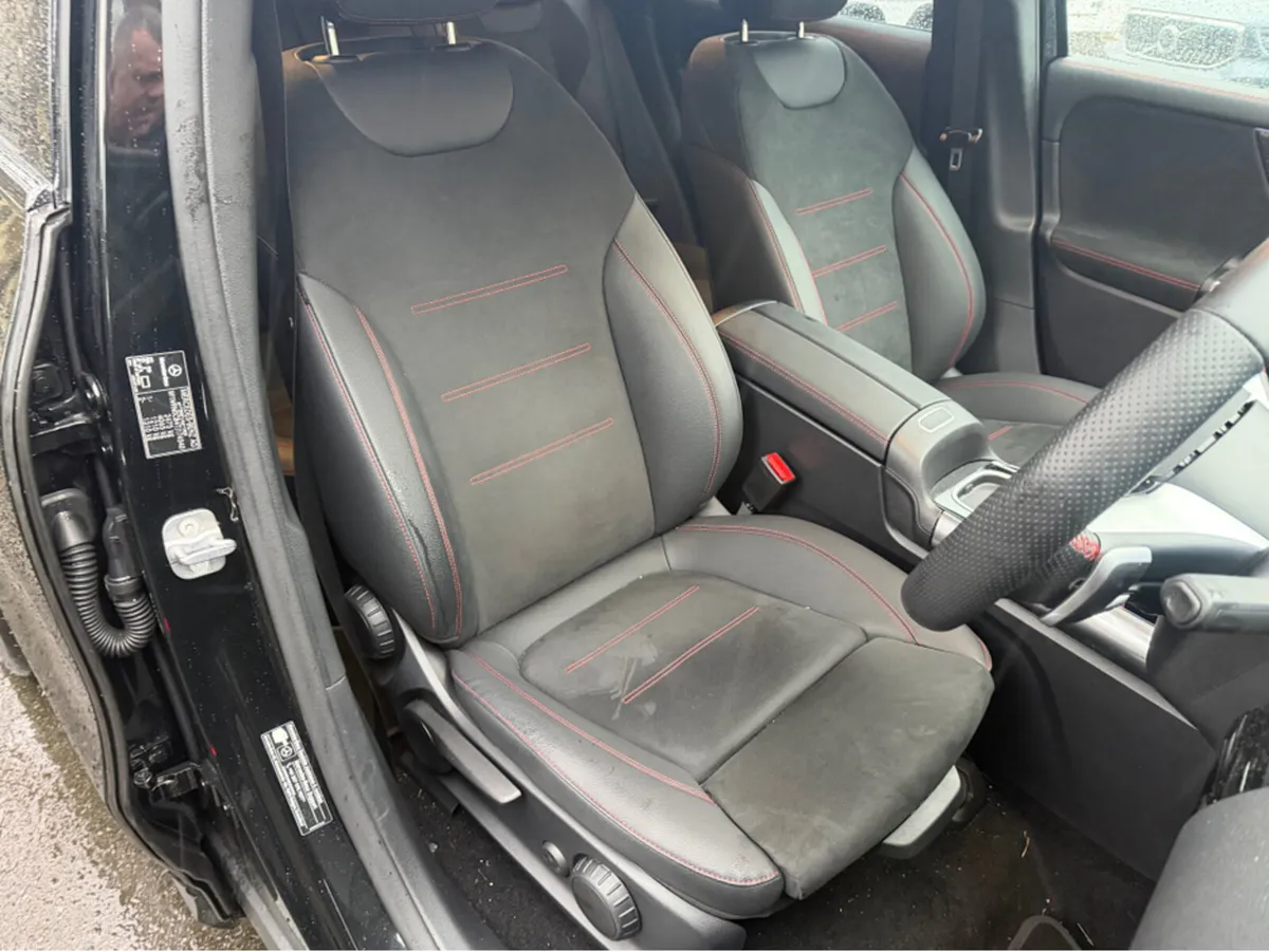 Mercedes-Benz EQA 250 PLUS URBAN EDITION//GREAT SP - Image 4