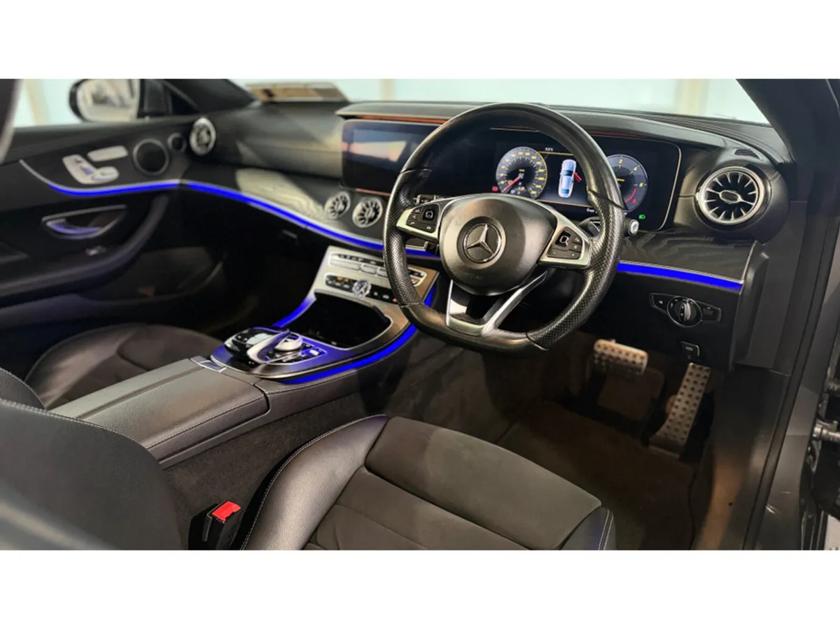Mercedes-Benz E-Class E220 D AMG LINE PREMIUM  CDI - Image 3