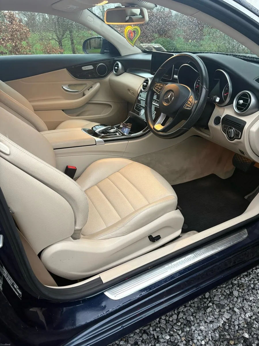 Mercedes Benz C-Class C220d Coupe - Image 4