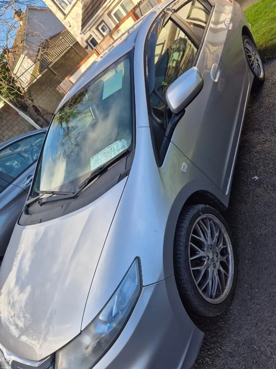 2014 Honda Insight - Image 2