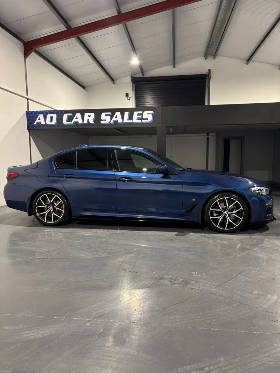 BMW 5-Series 2022 520d m sport - Image 3