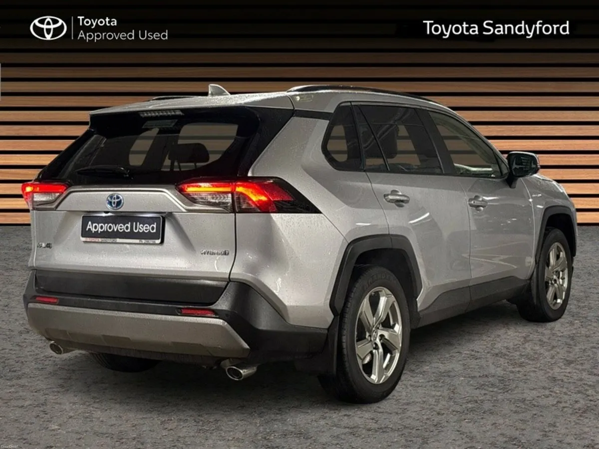 Toyota RAV4 HYBRID SOL AUTO // LEATHER HEATED SEAT - Image 2