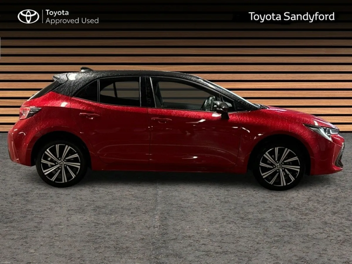 Toyota Corolla LUNA SPORT HATCHBACK // AIR CON // - Image 3
