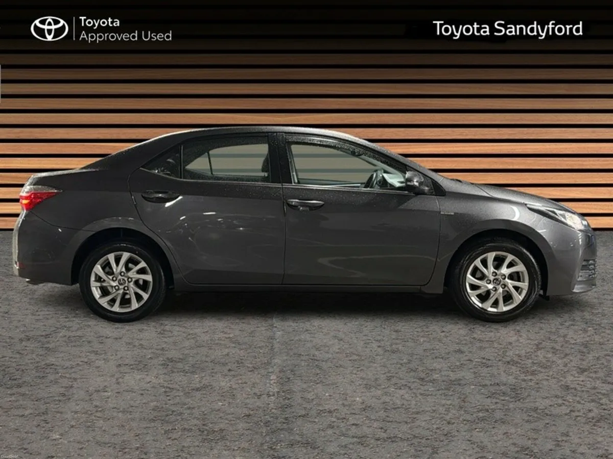 Toyota Corolla 1.3 LUNA PETROL // ALLOY WHEELS // - Image 3