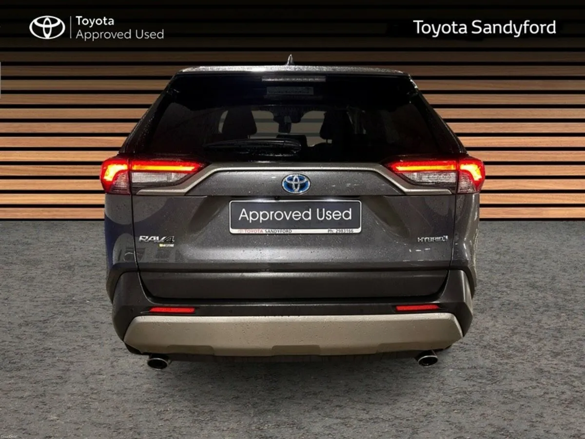 Toyota RAV4 HYBRID SOL AUTO // LEATHER HEATED SEAT - Image 4