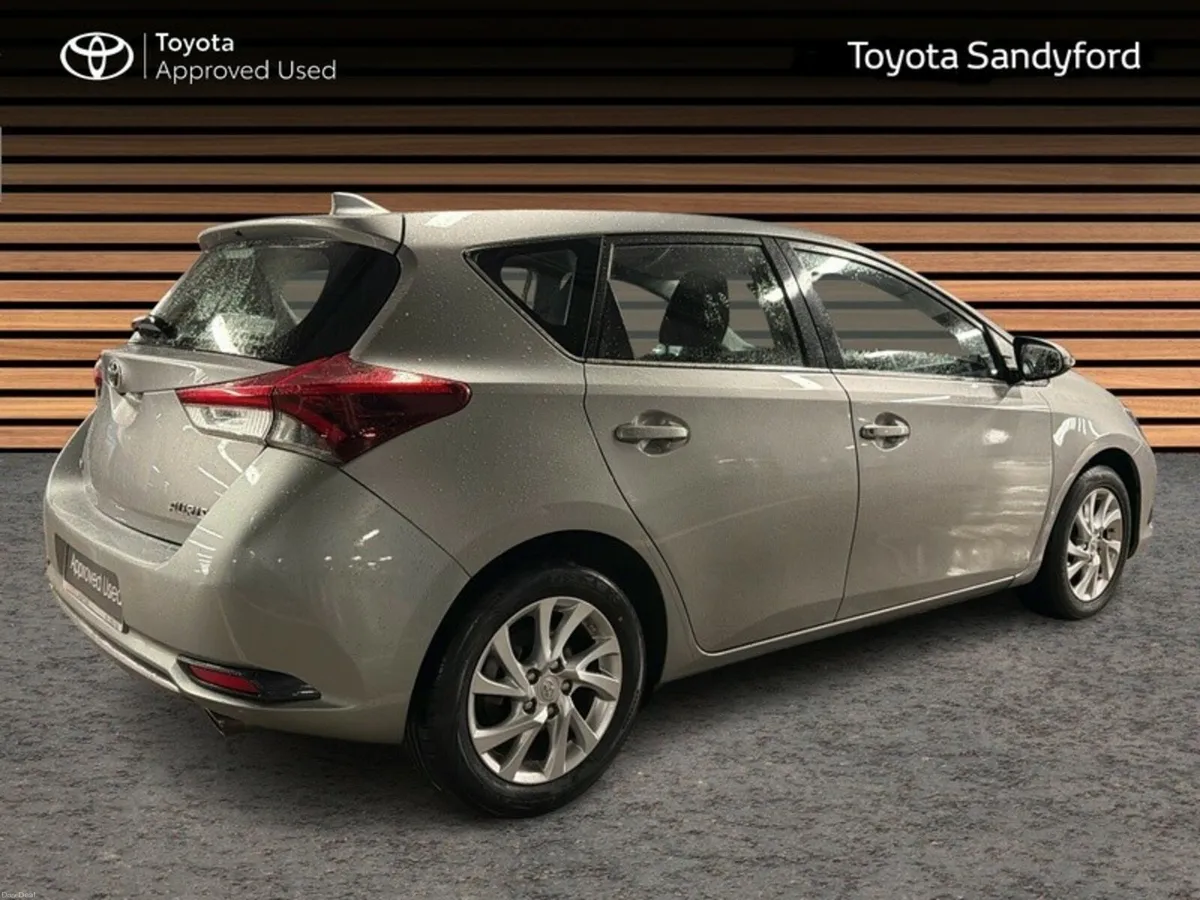 Toyota Auris 1.2T LUNA // AIR CON // BLUETOOTH // - Image 2