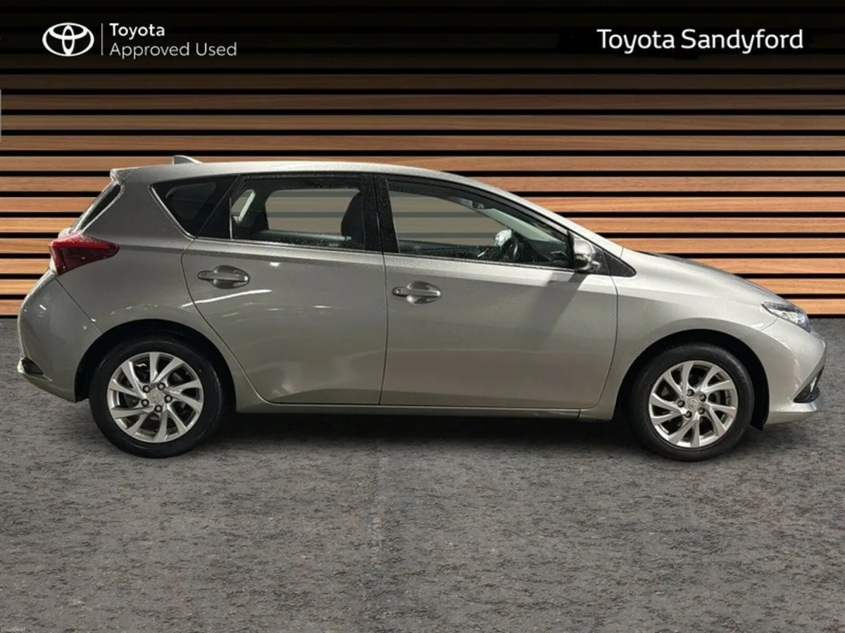 Toyota Auris 1.2T LUNA // AIR CON // BLUETOOTH // - Image 3