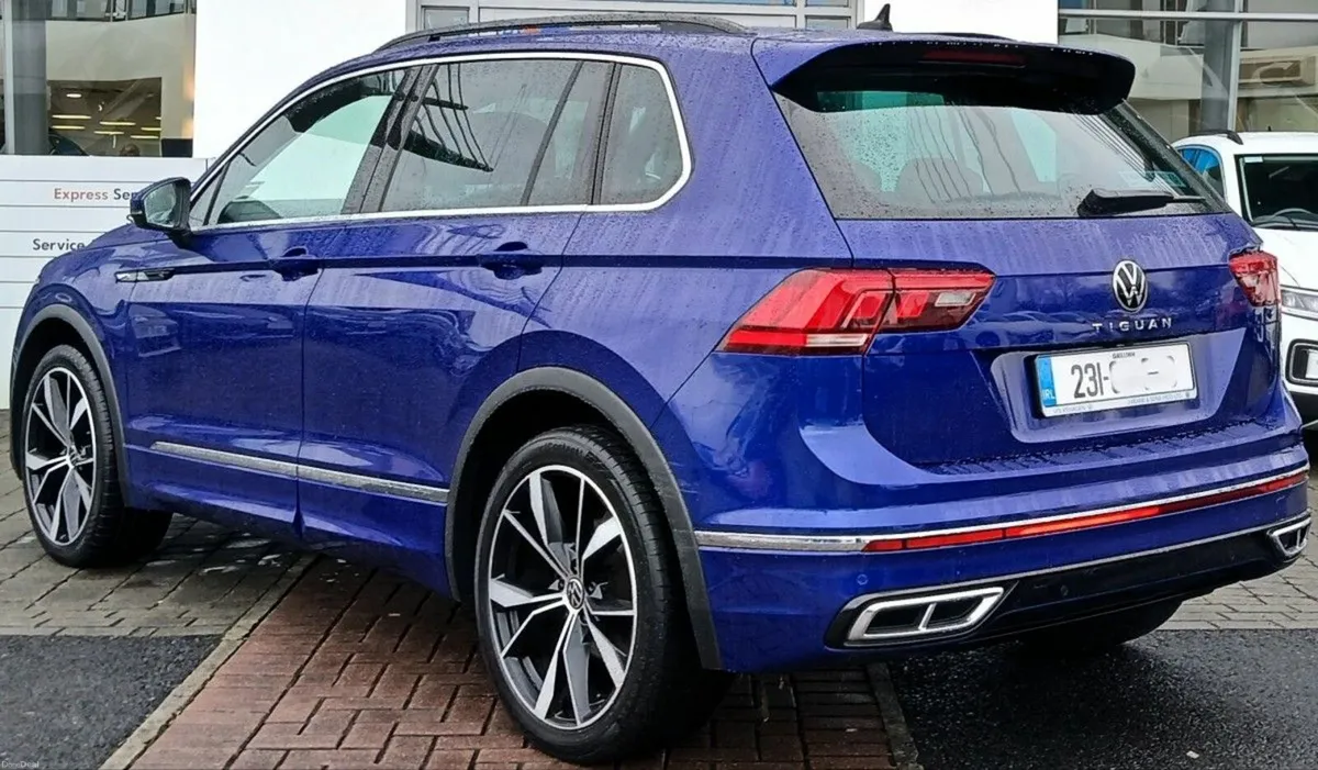 Volkswagen Tiguan R-line 2.0 TDI 150HP **REAR VIEW - Image 3