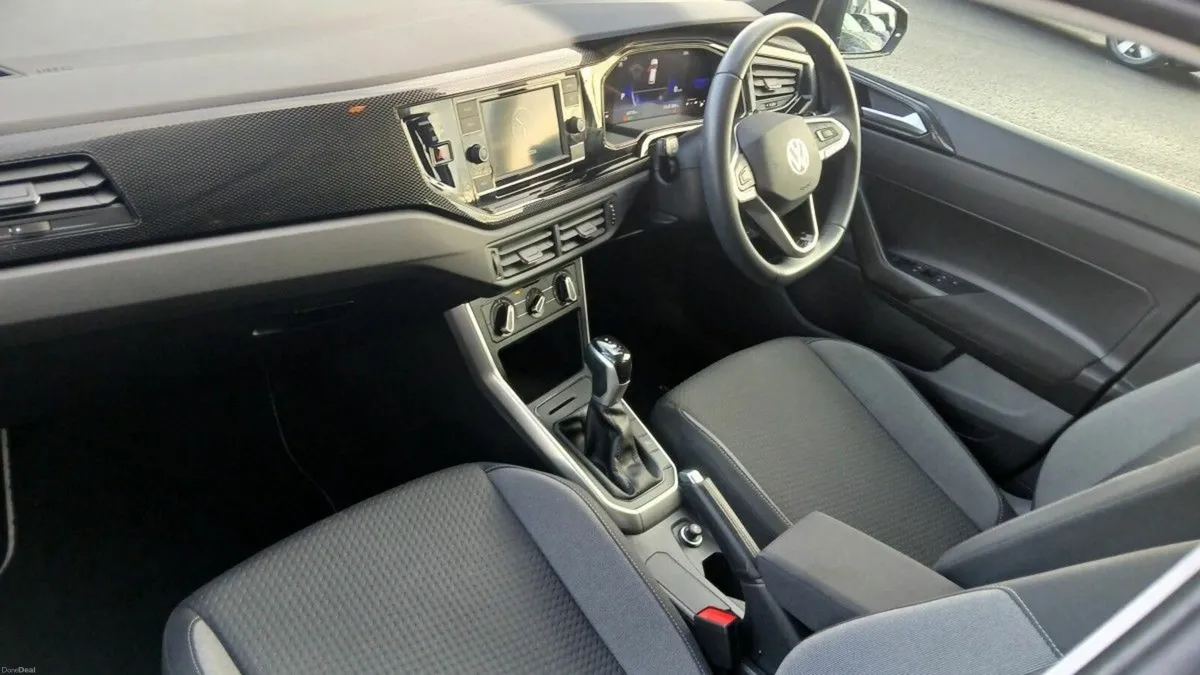 Volkswagen Polo Life 1.0 TSI 95HP **AUTOMATIC, APP - Image 2