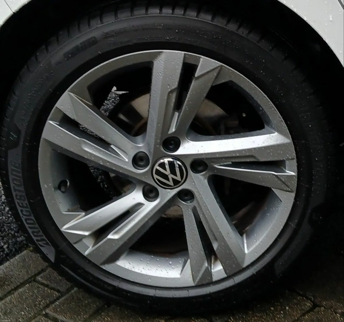 Volkswagen Golf R-Line 2.0 TDI 150HP **REAR VIEW C - Image 4