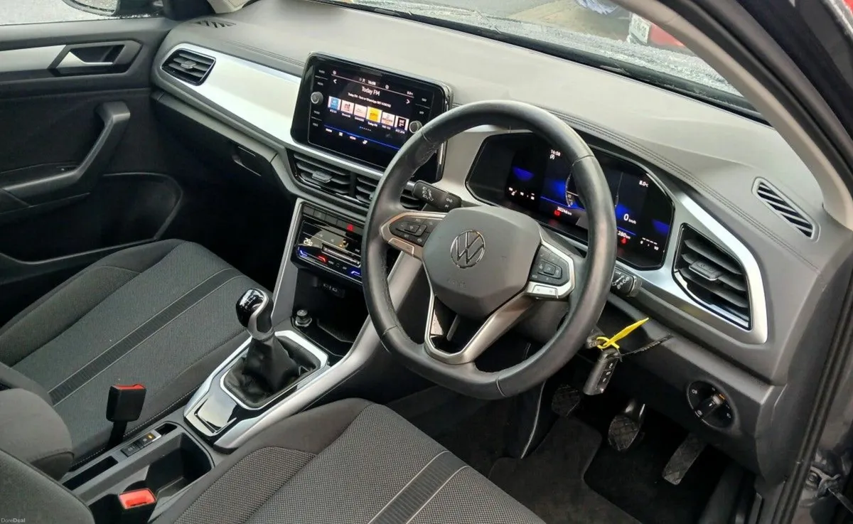 Volkswagen T-Roc Life 1.0 TSI 110HP **REAR VIEW CA - Image 4