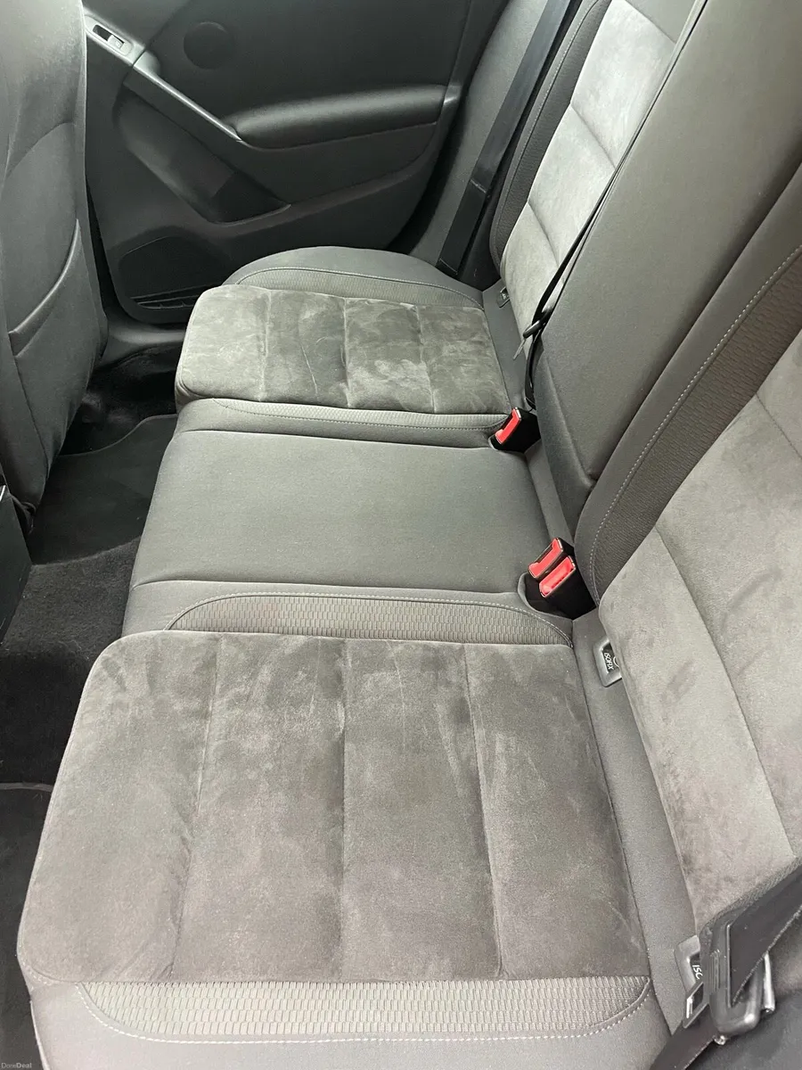 Volkswagen Golf - Image 4