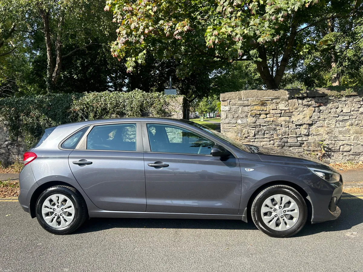 2020 HYUNDAI i30 PETROL NCT JANUARY 2028 - Image 4