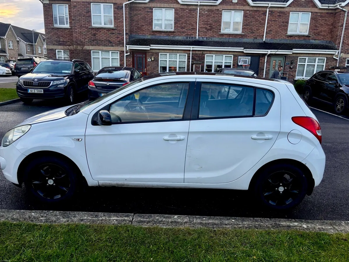 Hyundai i20 2010 1.2l - Image 4