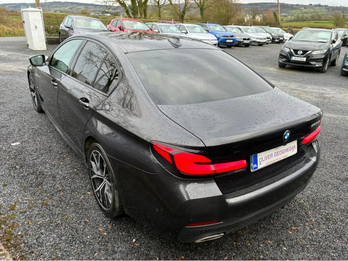 BMW 5-Series 520D M Sport AUTO (CREAM LEATHER) - Image 4