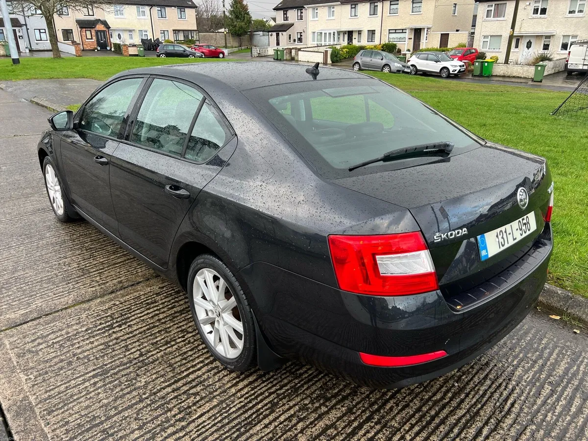 Skoda Octavia 2.0 TDI ONLY 89K KM FULL LEATHERS - Image 4
