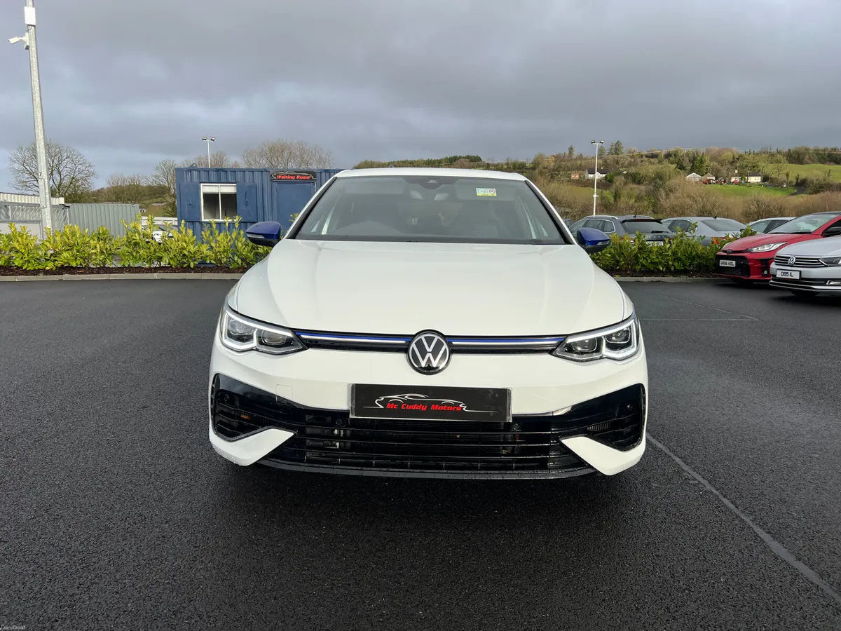 2023 (232) Volkswagen Golf R 20 Years 2.0 TSI 4Mot - Image 4