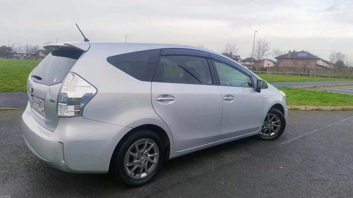 7 SEATER TOYOTA PRIUS~~TAX & NEW NCT 02/27= €9950 - Image 3