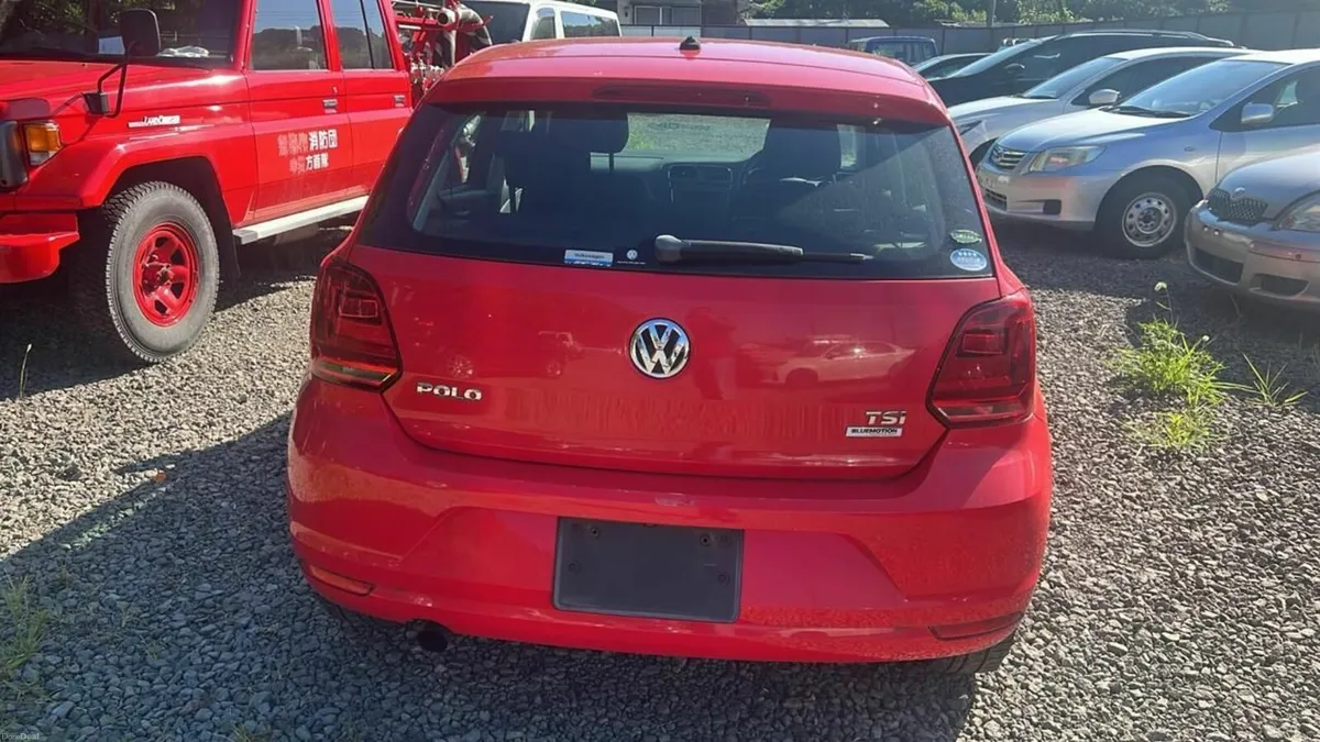 Volkswagen Polo 2016 - Image 2