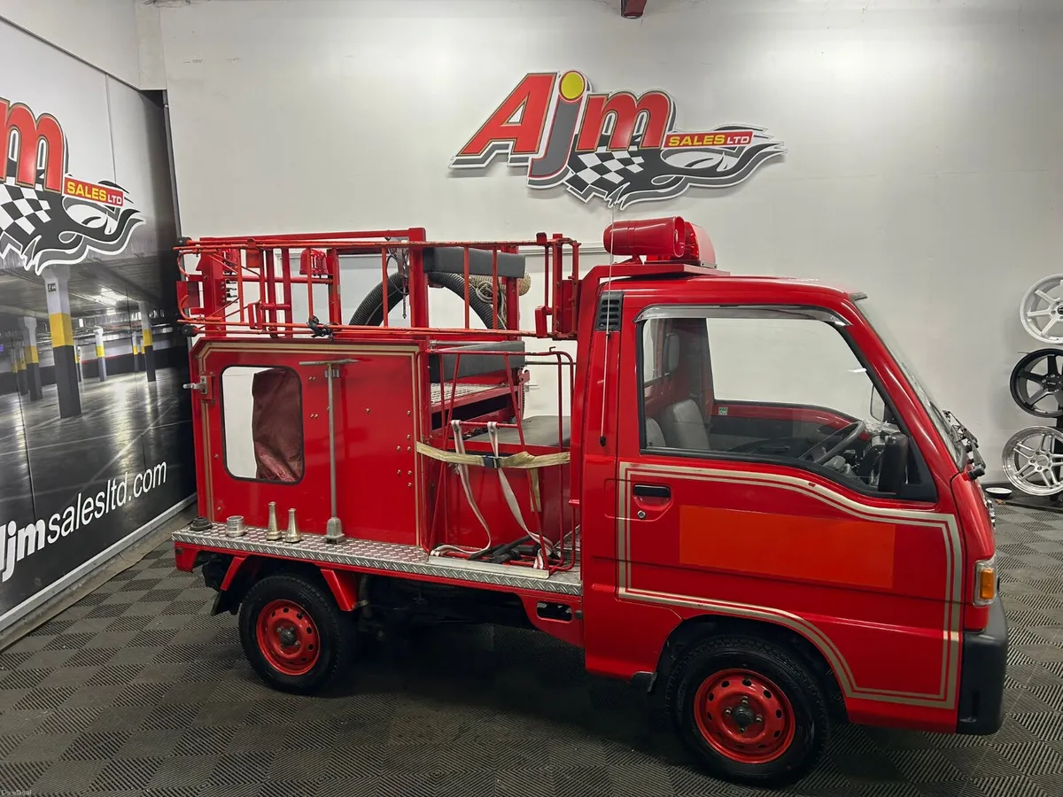 Subaru Sambar Firetruck 1995 - Image 1