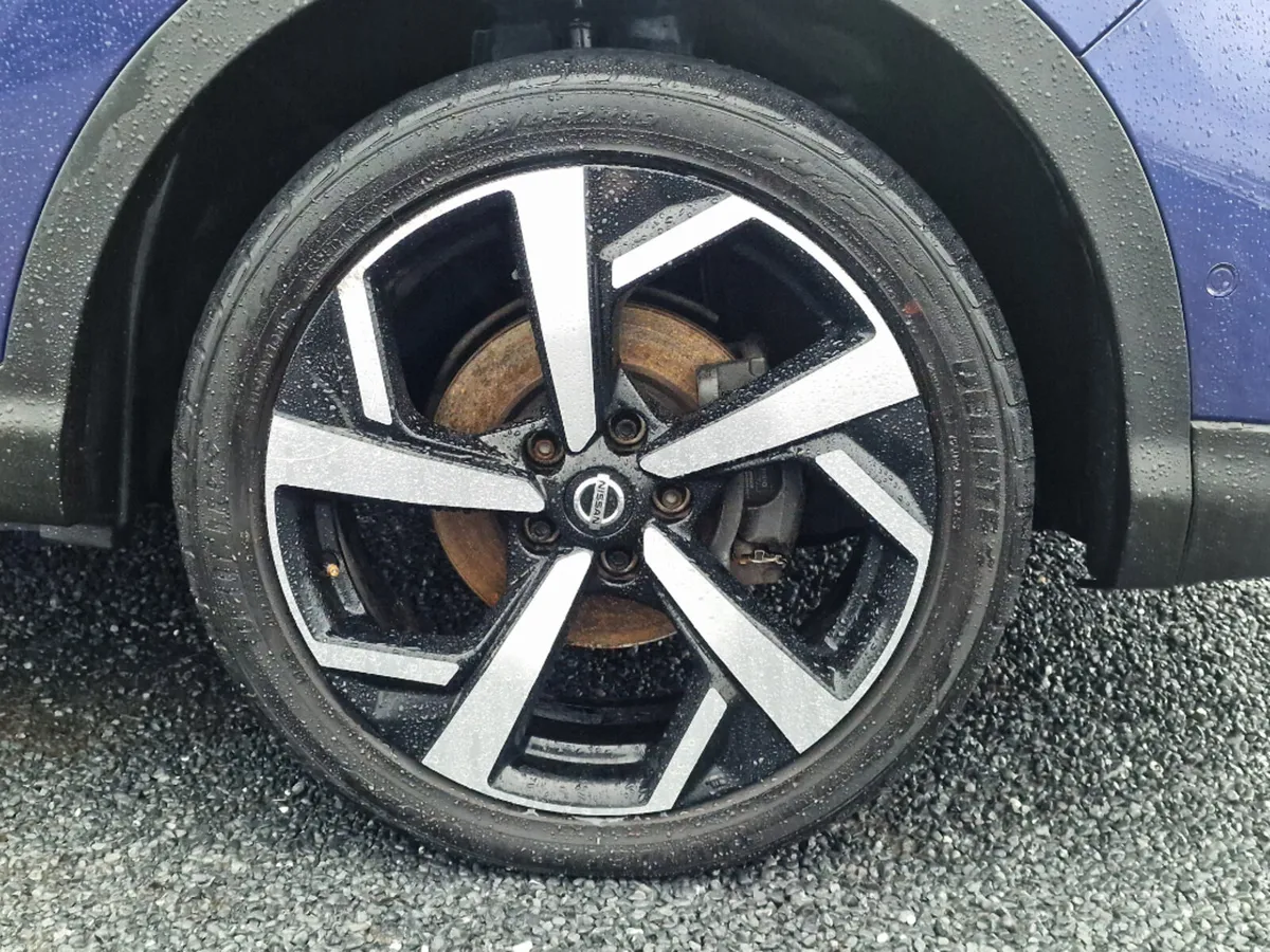 Nissan Qashqai 1.5 DCI (115) Tekna 5DR - Image 4