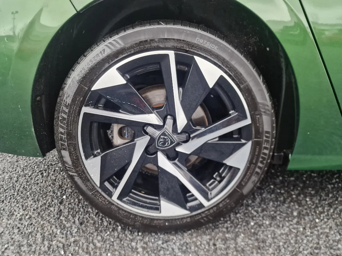 Peugeot 308 Allure 1.5 HDI Auto 130 4DR AU - Image 4