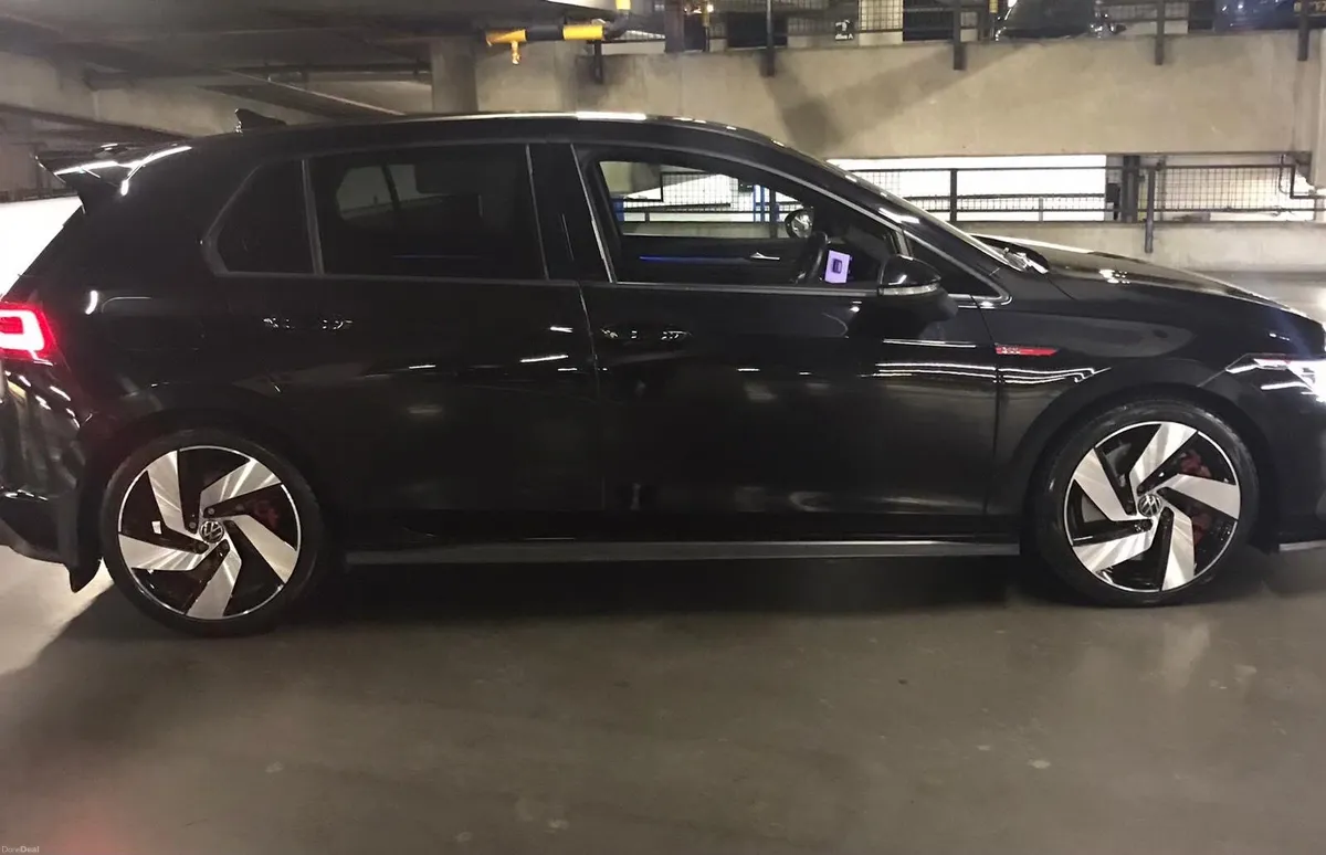 VW GOLF GTI CLUBSPORT - Image 1