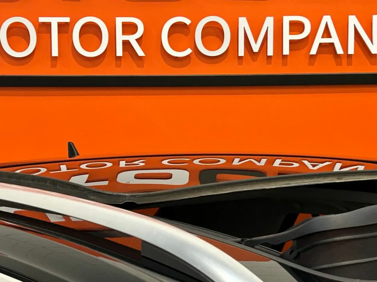 Volkswagen T-Roc PANORAMIC SUNROOF Sport 1.5 TSI M - Image 4