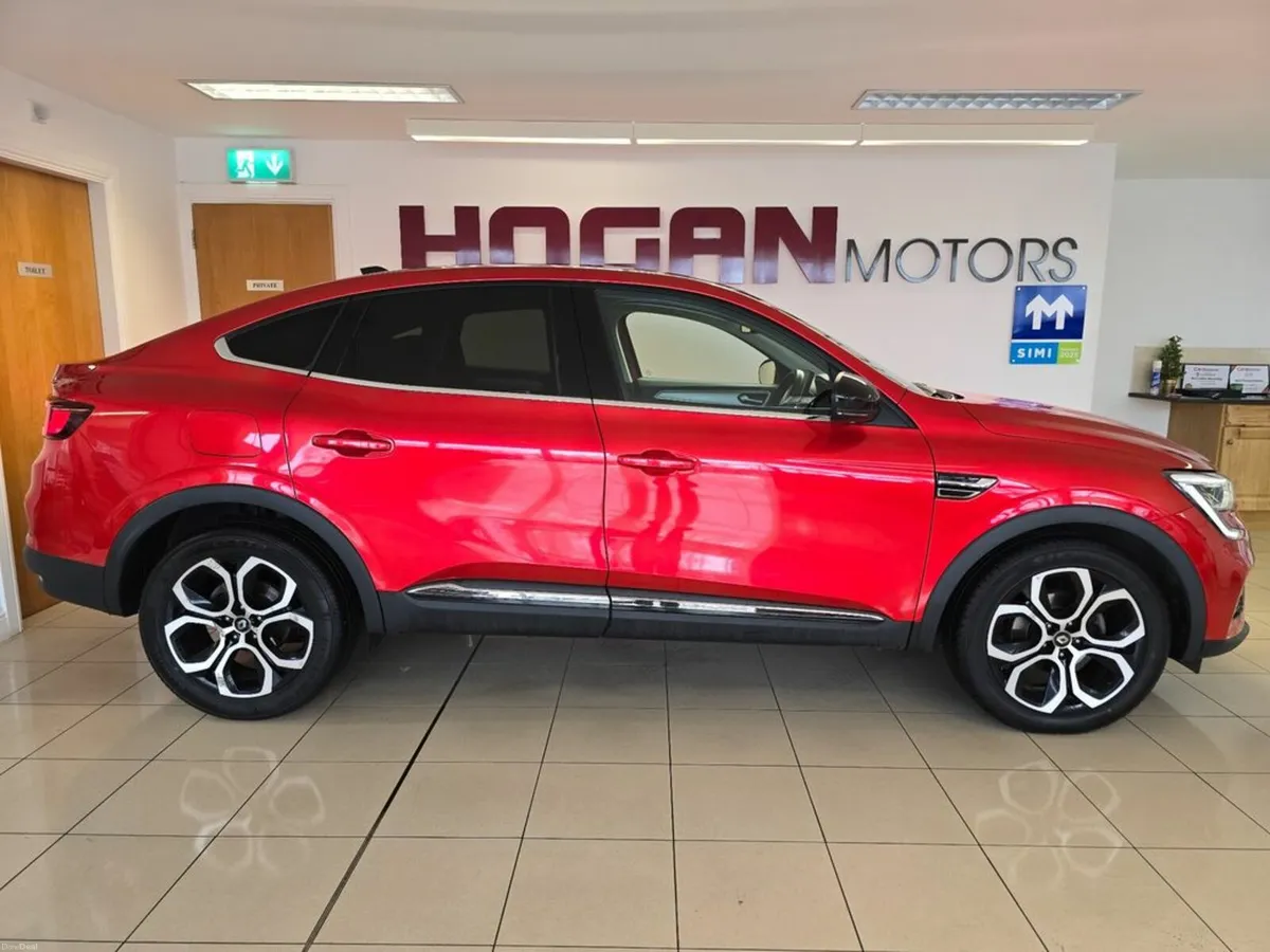 Renault Arkana Techno TCE Hybrid Automatic - Image 3