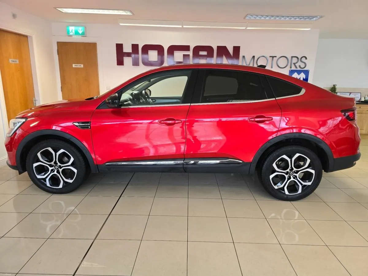 Renault Arkana Techno TCE Hybrid Automatic - Image 4