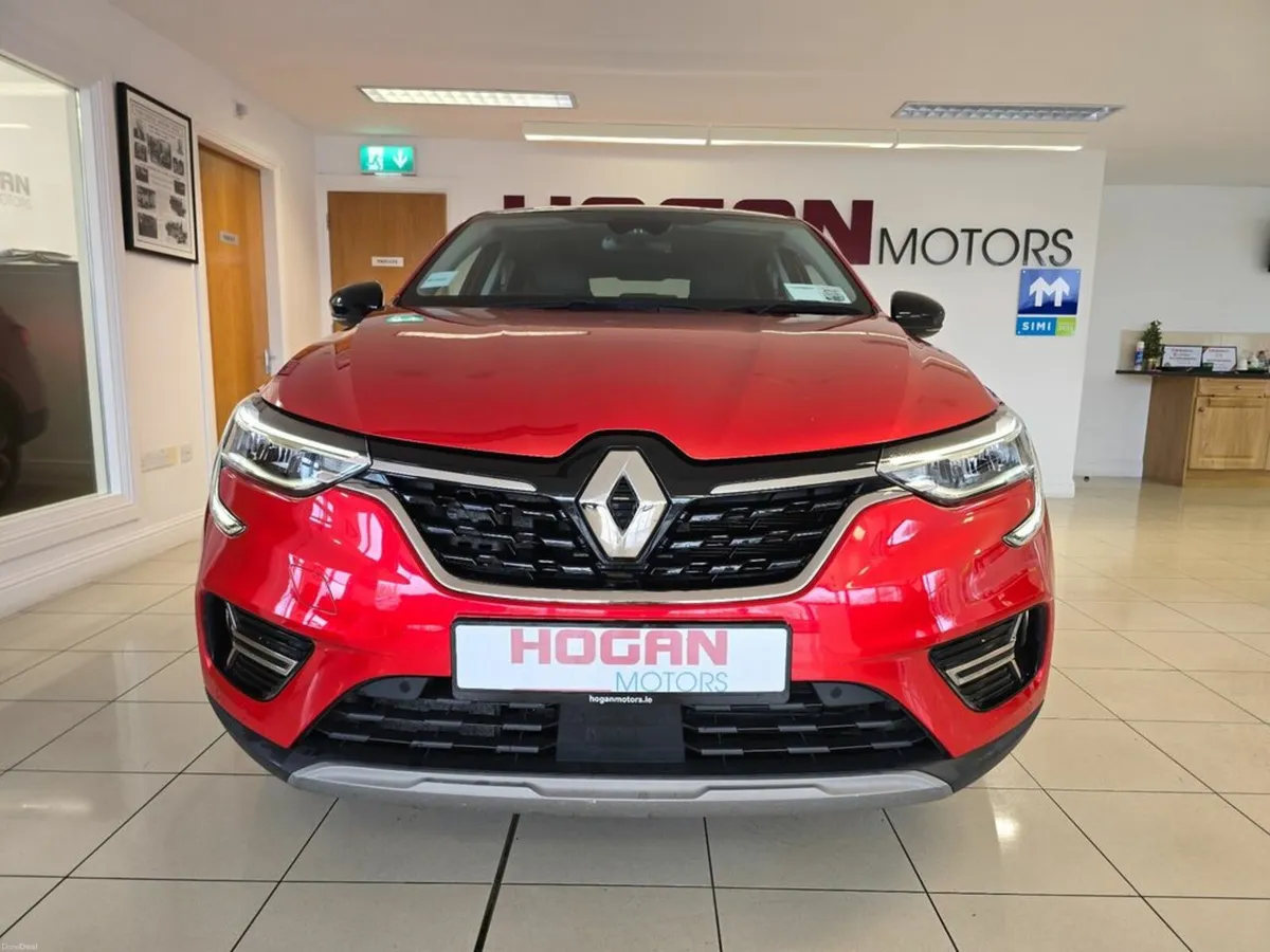 Renault Arkana Techno TCE Hybrid Automatic - Image 2