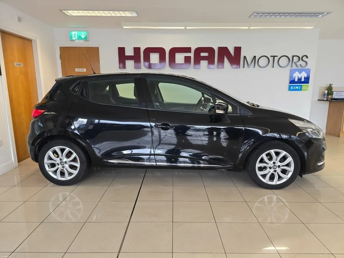 Renault Clio Dynamique NAV 1.2 Petr 4DR - Image 3