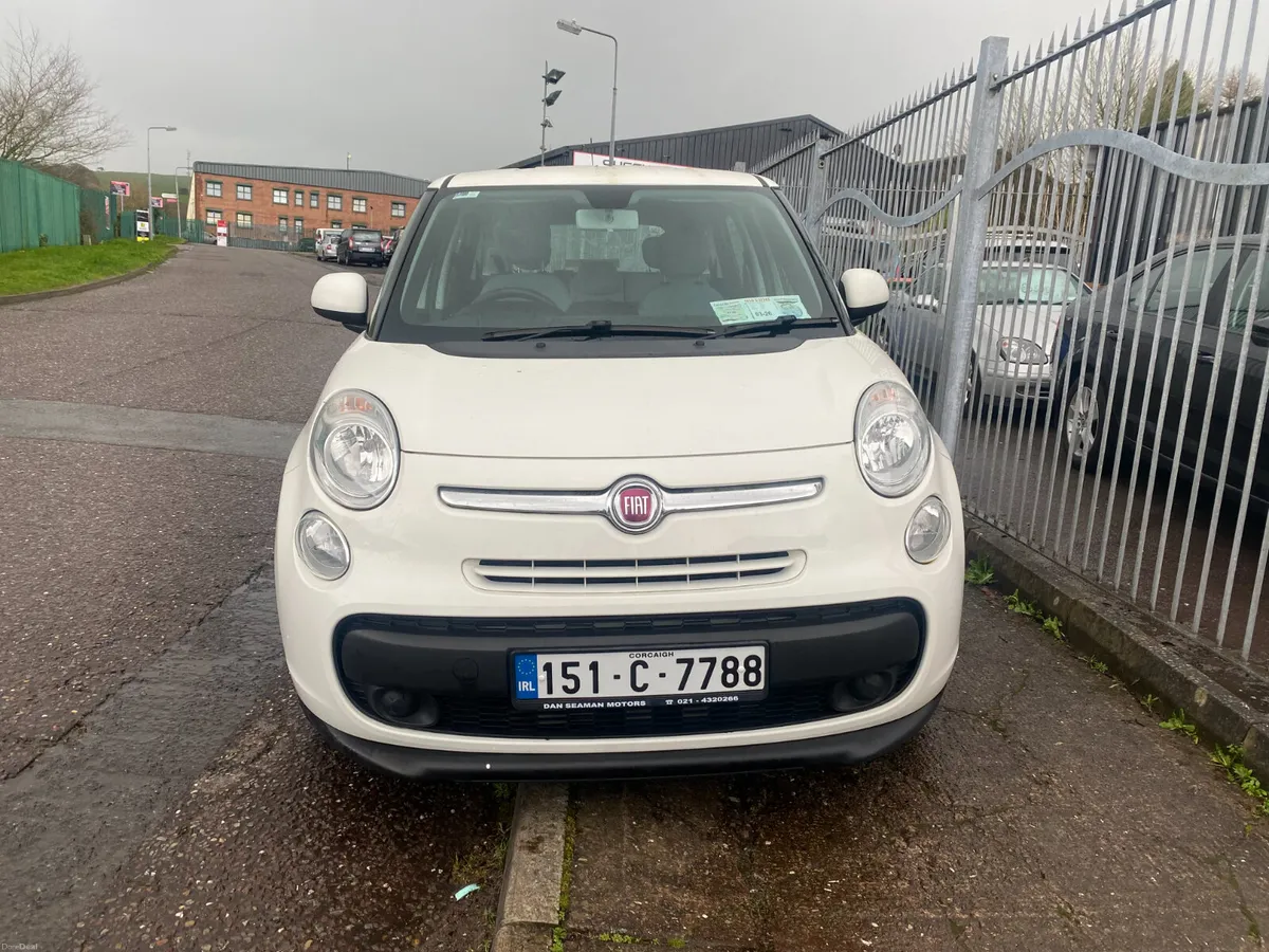 Fiat 500 2015 ONE OWNER CAR. - Image 2