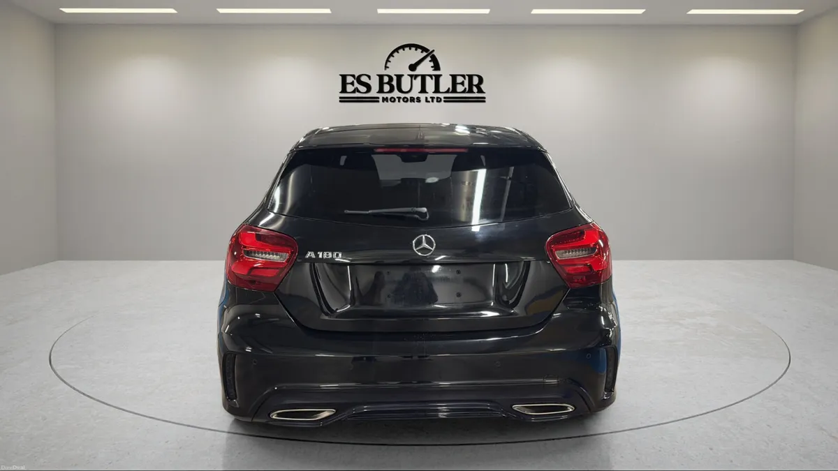 2016 Mercedes-Benz A180 1.6L AUTO AMG PREMIUM PLUS - Image 4
