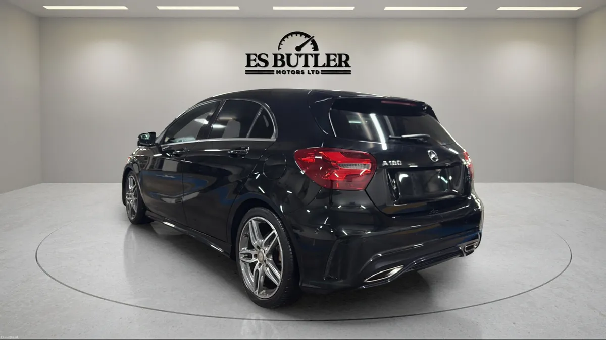 2016 Mercedes-Benz A180 1.6L AUTO AMG PREMIUM PLUS - Image 3
