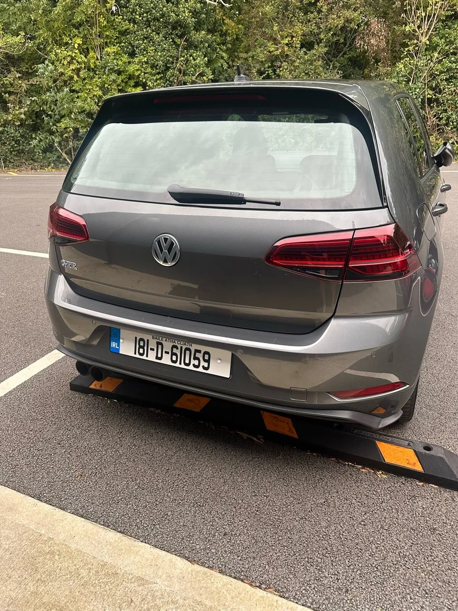 Volkswagen Golf GTE Hybrid - Image 4