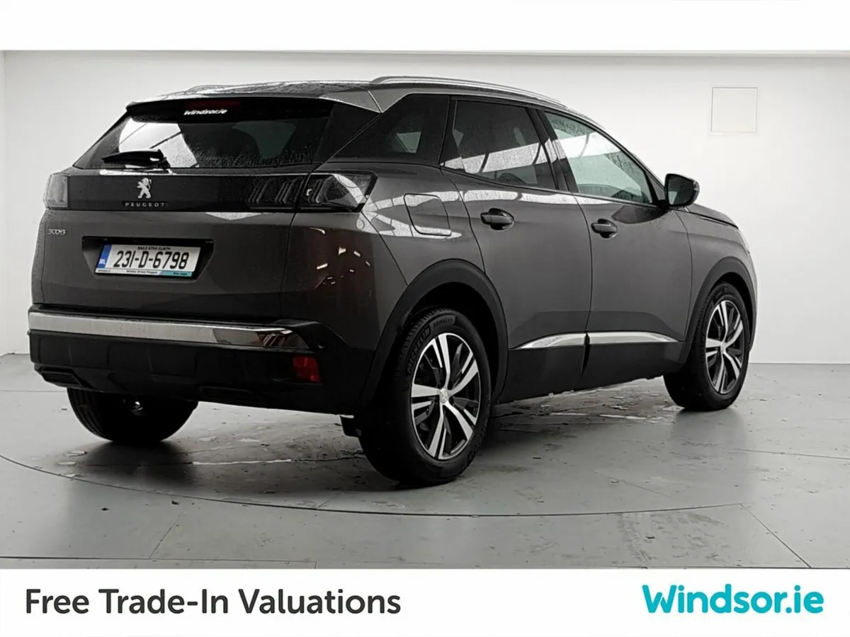 Peugeot 3008 1.2 PureTech 130bhp Allure - Image 2