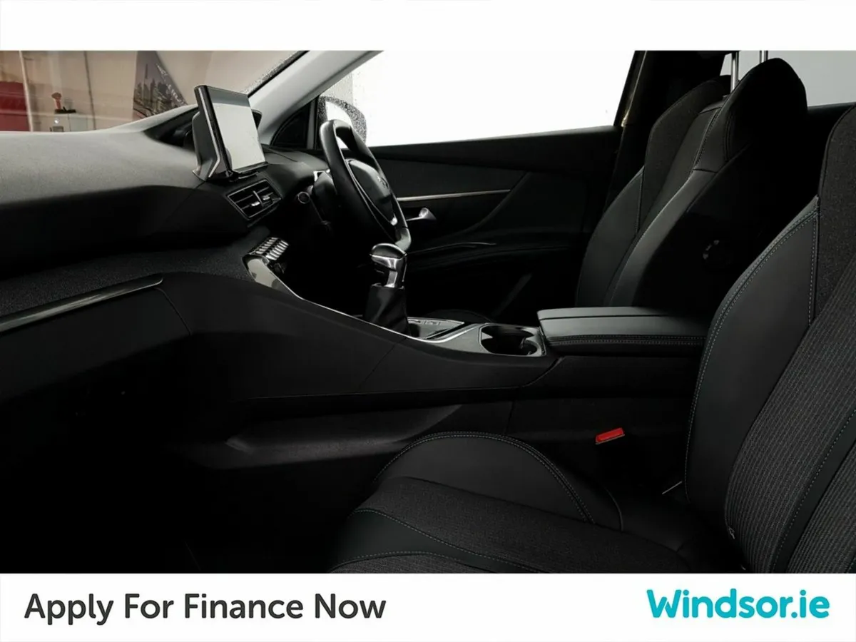 Peugeot 3008 1.2 PureTech 130bhp Allure - Image 4
