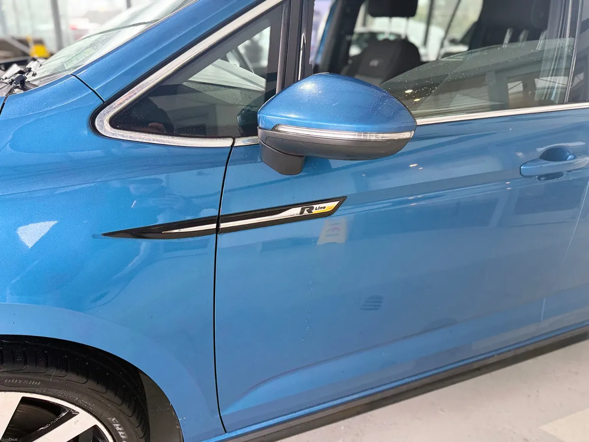 Volkswagen Touran 2017 - Image 4