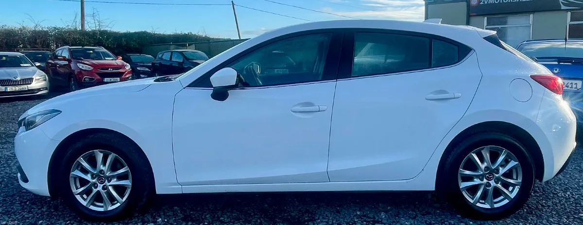 🔵 Mazda3 2.2 Diesel EXECUTIVE ONLY 86000 KM - Image 2