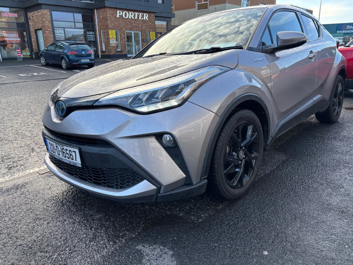 2022 Toyota C-HR 1.8 HYBRID SPORT BITONE - Image 2