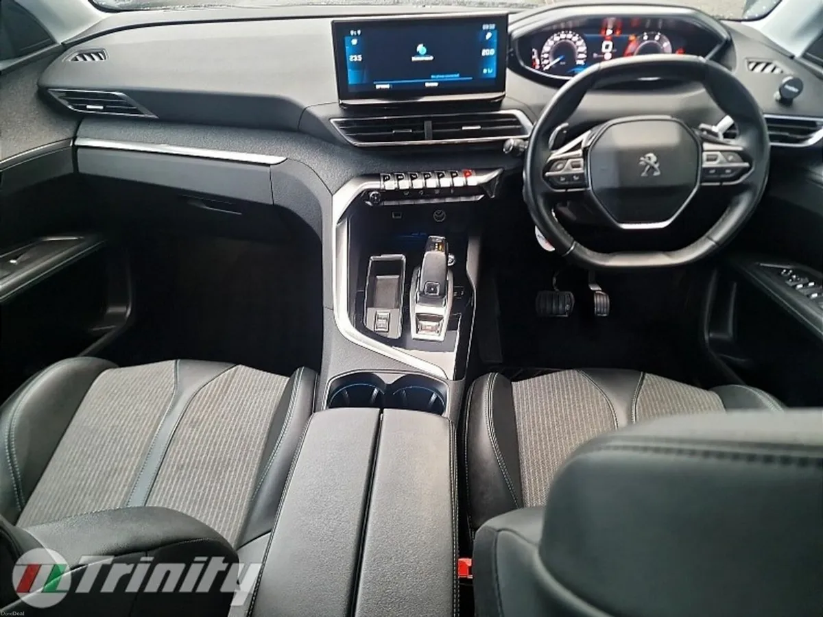 Peugeot 3008 **1.5 BLUEHDI ** 130BHP ALLURE AUTO * - Image 2