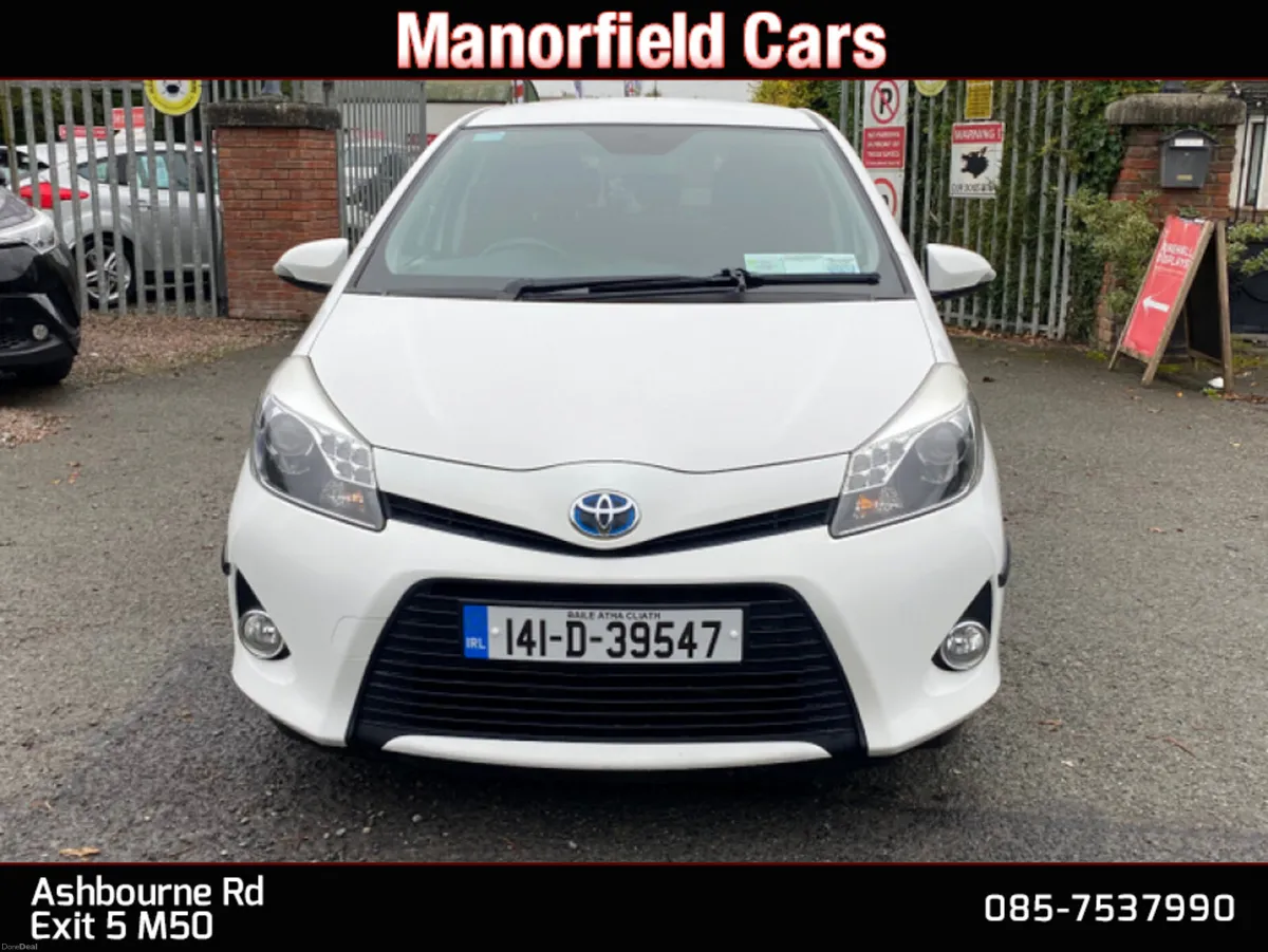 2014 Toyota Yaris Icon+ 1.5 Petrol Hybrid Auto - Image 3