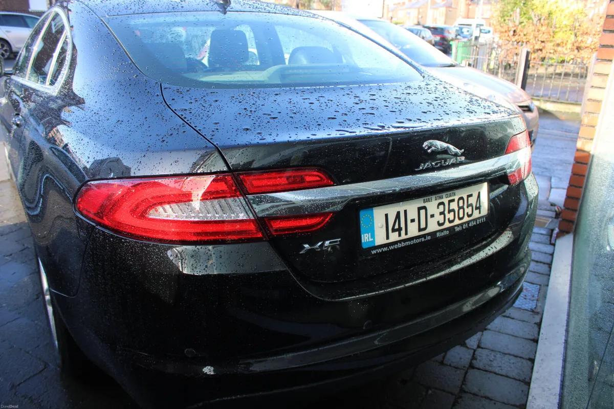 Jaguar XF 2.2 LUXURY AUTO 2014 - Image 4