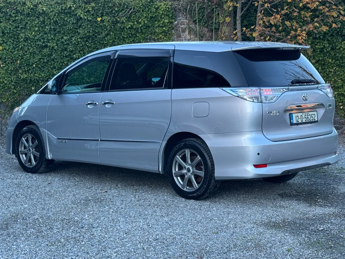 2012 Toyota Estima 2.4 Hybrid 4WD - Image 3