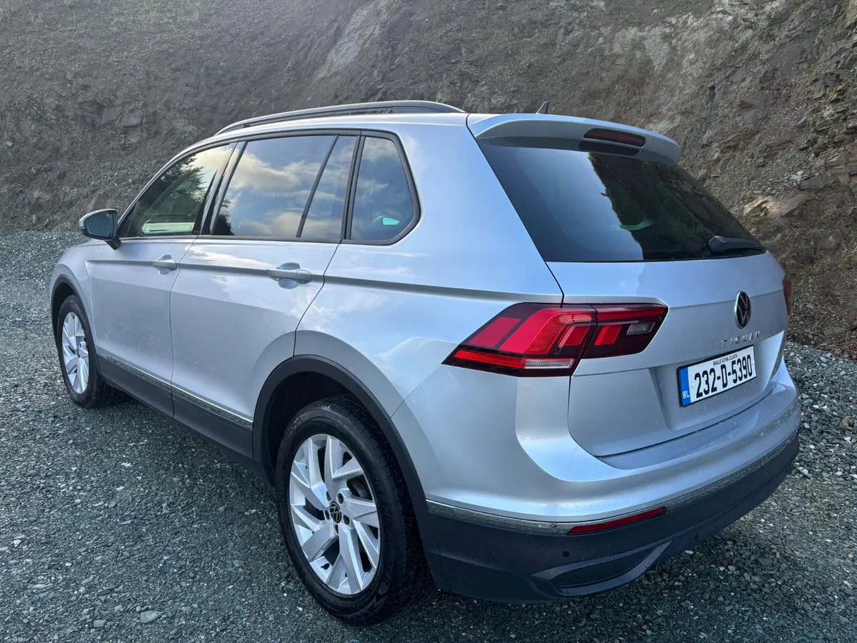 2023 VOLKSWAGEN TIGUAN LIFE 2.0 TDI AUTOMATIC - Image 4