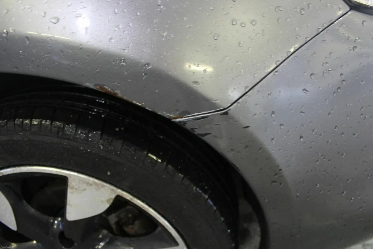 Nissan Note 1.4 5dr SV - TENDER 16 - GRADE 3 - Image 3