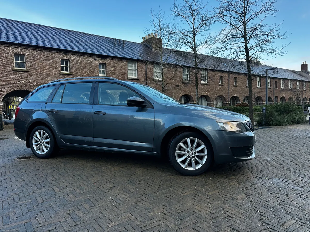 2014 Skoda Octavia Estate - Image 2