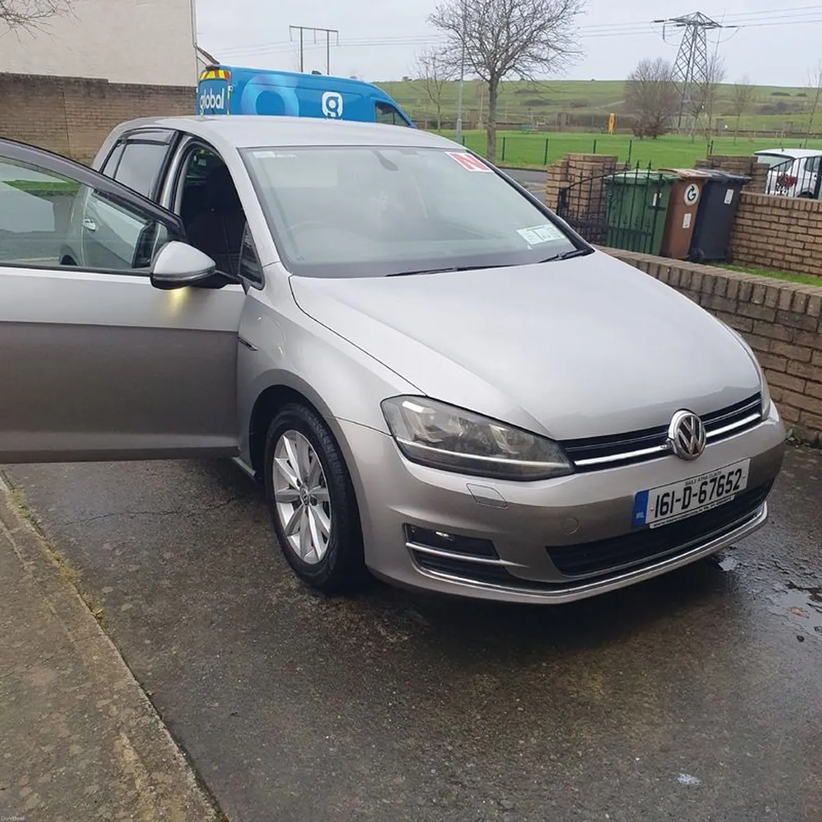 2016 Volkswagen Golf - Image 1